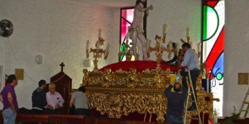 Los cofrades de la Resurrección esperarán a la mañana para decidir si realizan su salida