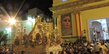 La Virgen del Rosario, Patrona de Cádiz, se trasladó ayer a la Castrense
