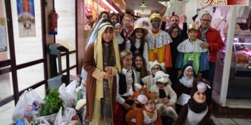250 kilos de alimentos de los jóvenes de Santo Entierro con su Belén solidario