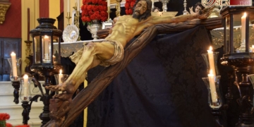 El Cristo de la Buena Muerte de Servitas en Besapiés en la jornada de hoy