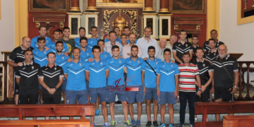 Los jugadores del San Fernando se encomiendan a la Divina Pastora y la Virgen del Carmen