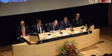 La mesa redonda sobre estilos de carga nuevo éxito de la cuadrilla de Columna