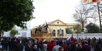 Afligidos vuelve a lucir su rico cortejo en un recorrido más corto de lo habitual