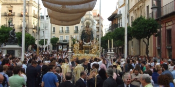 Las salidas de las Vírgenes de la Salud y la Alegría centraron la pasada semana en Sevilla
