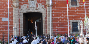 Todo preparado en la Iglesia Mayor para el Corpus con la llegada de la Virgen del Carmen
