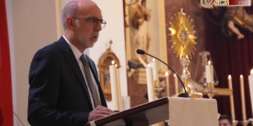 Ricardo Olmedo lanzó un ‘canto al Amor de los Amores’ mediante su experiencia periodística