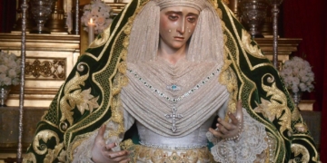 La Esperanza de la Yedra estuvo en besamano por el aniversario de su Coronación