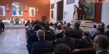 La Sagrada Familia se quedó pequeña para albergar el inicio del curso cofrade 2014-15