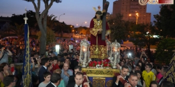 Multitudinario recibimiento al Regidor Perpetuo de La Isla en el barrio de la Ardila