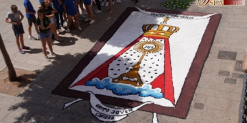 Caridad y Soledad primer y segundo premio en el I concurso de alfombras del Corpus Christi