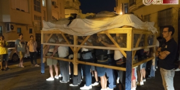 La cuadrilla de costaleros de los Ángeles comienza sus ensayos para la salida procesional