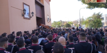 Multitudinario último adiós de familiares, amigos y músicos a Antonio Sánchez Palomino
