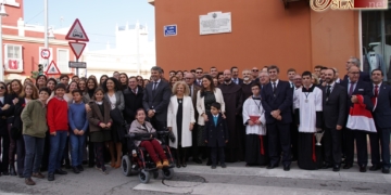 Función y placa para conmemorar el día que se cumplían 224 años del Santo Entierro