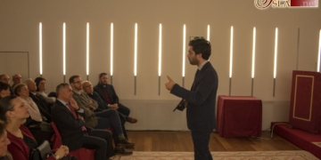 Carlos Maura Alarcón disertó sobre el patrimonio histórico-artístico de Medinaceli