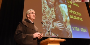Fray Juan Dobado disertó de forma sobresaliente sobre el Nazareno y San Juan de la Cruz