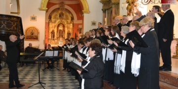La Coral de San Fernando ofreció un concierto sacro en la Iglesia del Carmen