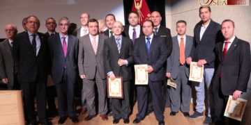 Alberto Salas recogió el galardón del cargador distinguido por una vida dedicada a la carga
