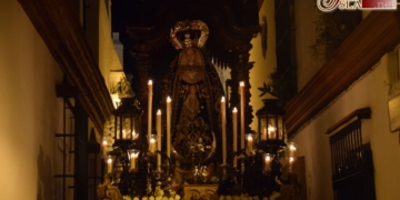 La Virgen de los Dolores y el Cristo de la Buena Muerte se pasearon de nuevo por La Isla