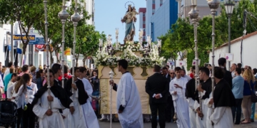 María Auxiliadora amplió su itinerario en una tarde de esplendor para los salesianos isleños