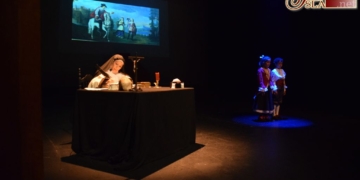 El Teatro de Las Cortes acogió la representación de ‘Las visiones de Santa Teresa’