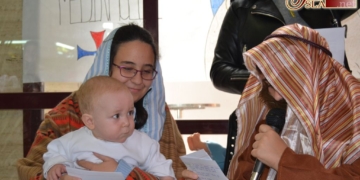 El Grupo Infantil de Medinaceli representó un Belén Viviente solidario en el Mercado Central