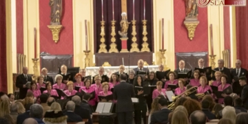 La Coral y la Orquesta de Cámara de San Dionisio participó del 125 aniversario de Columna