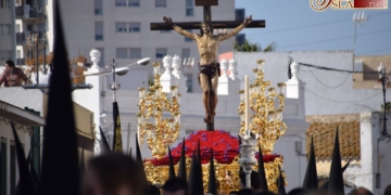 La Casería se hace cofradía por unas horas junto al Cristo del Perdón