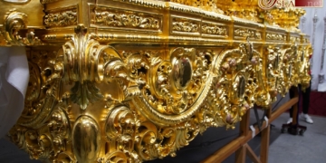 El paso de Medinaceli estrenará el dorado del respiradero izquierdo y estuco en el derecho