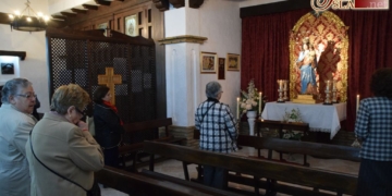 Los feligreses de San Marcos despidieron a María Auxiliadora antes de su restauración