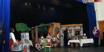 Los más jóvenes del Nazareno realizaron un teatro benéfico de Navidad