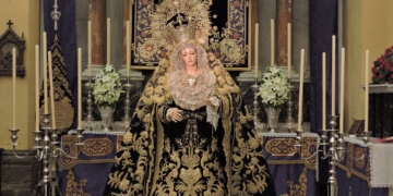 El Viernes de Dolores comienza en la Iglesia Mayor con el Besamano de Dolores