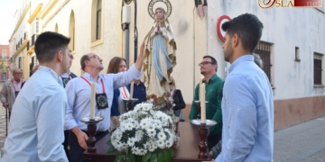 La Inmaculada de Lourdes presidió el rezo del rosario de los hermanos del Rosario