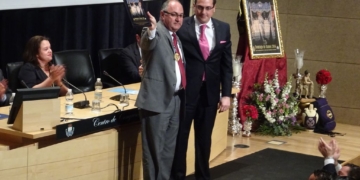 Ignacio Bermejo presentó el cartel del XXV aniversario de la cuadrilla de Columna