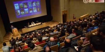 La presentación del itinerario de La Venera volvió a dejar pequeño el Centro de Congresos