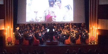 250 años de historia cañaílla y cofrade resumidas en un magnífico espectáculo audiovisual