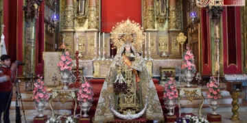 La jerezana Virgen del Carmen estuvo expuesta la semana pasada en devoto besamano
