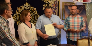 Para la cuadrilla del Nazareno es un «orgullo» cargar a la Virgen de los Dolores de Servitas