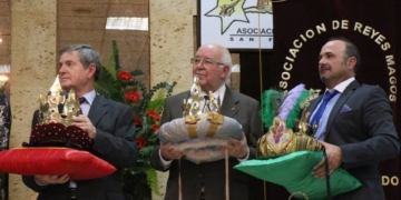 Reyes Magos, Cartero y Estrella recibieron sus atributos en la tradicional cena benéfica
