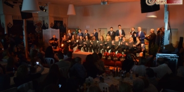 Rotundo éxito de la presentación del CD ‘El árbol que da la vida’ de Romeros de La Isla
