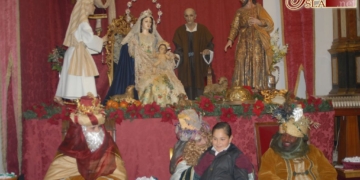 Los Reyes Magos visitaron a los más pequeños en la capilla de los Desamparados