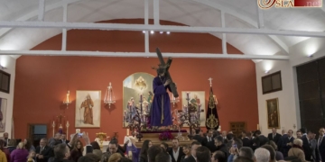 El Levante obligó a los hermanos del Gran Poder a rezar el Vía-Crucis en el interior del templo