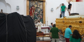 Los pasos de misterio de Huerto y Afligidos ya se encuentran en la Iglesia de Santa Cruz de Cádiz