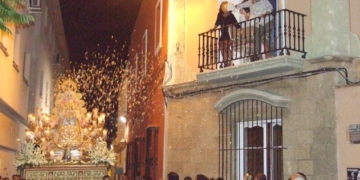 La Virgen del Rocío de Cádiz recorrió las calles de la feligresía de San José
