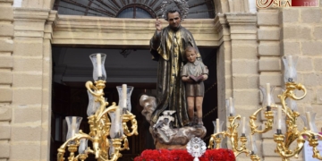 San Juan Bosco procesionó por Cádiz en el 200 aniversario de su nacimiento