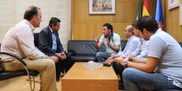 Loaiza recibe a la nueva junta directiva de la Sociedad Filarmónica Municipal